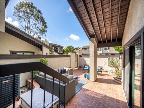 570  Old Ranch  17  Road, Seal Beach, CA