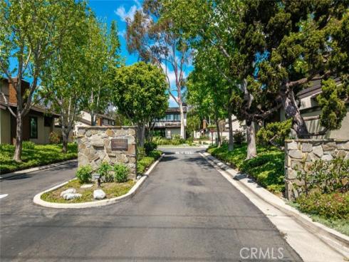 570  Old Ranch  17  Road, Seal Beach, CA