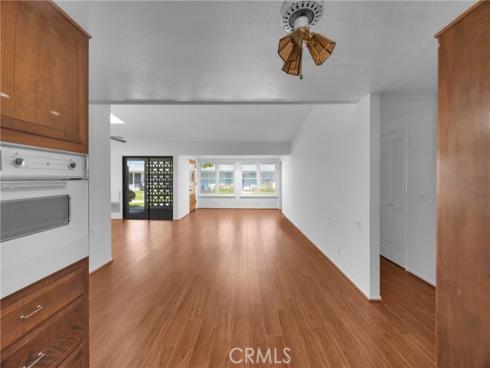 1641  Monterey  18K  Road, Seal Beach, CA