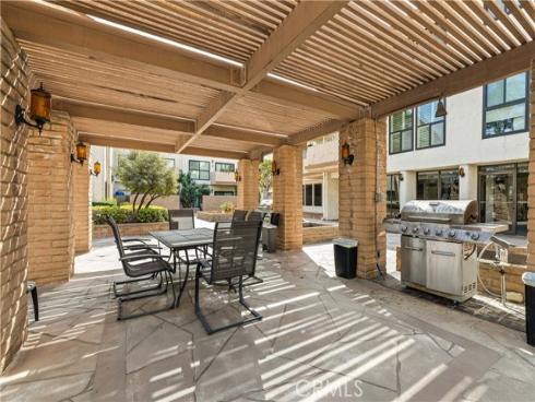 12300  Montecito  42  Road, Seal Beach, CA