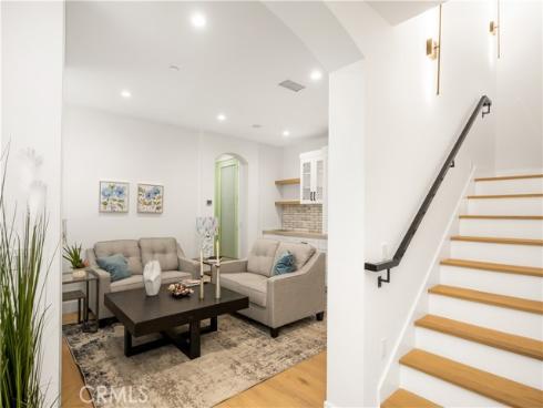 114  2nd  , Seal Beach, CA