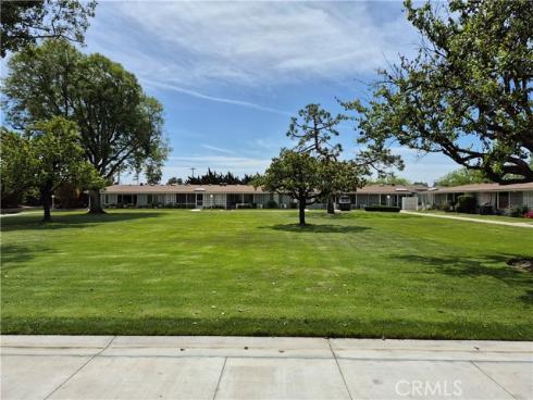 13701  Annandale Dr, 16z  16Z  DriveM1-16Z, Seal Beach, CA