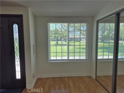 13701  Annandale Dr, 16z  16Z  DriveM1-16Z, Seal Beach, CA