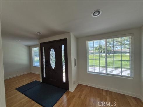 13701  Annandale Dr, 16z  16Z  DriveM1-16Z, Seal Beach, CA