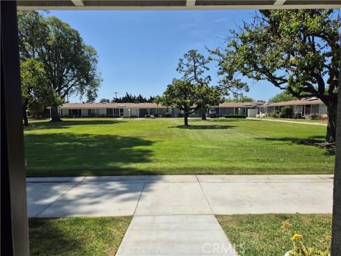 13701  Annandale Dr, 16z  16Z  DriveM1-16Z, Seal Beach, CA