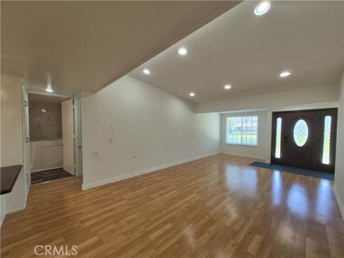 13701  Annandale Dr, 16z  16Z  DriveM1-16Z, Seal Beach, CA