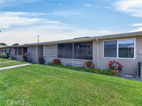 1690  Interlachen  #M12-42J  Road, Seal Beach, CA