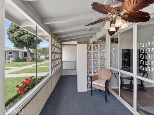 1690  Interlachen  #M12-42J  Road, Seal Beach, CA