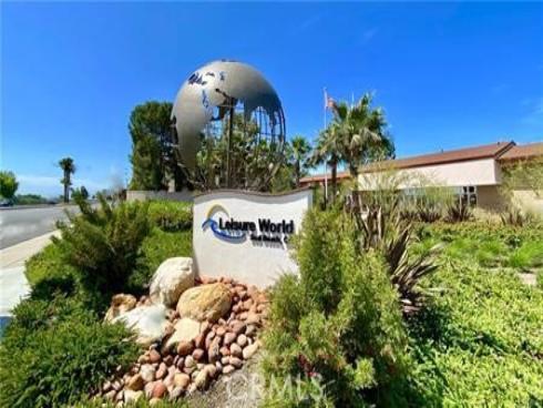 1562 Golden Rain M2 44C