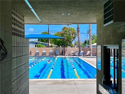 1562  Golden Rain  44C  M2, Seal Beach, CA