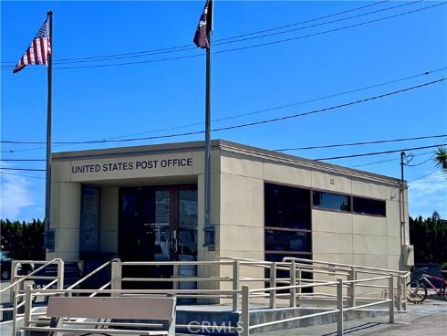 1562  Golden Rain  44C  M2, Seal Beach, CA