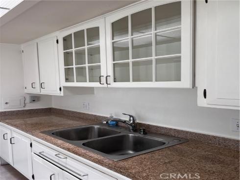 1562  Golden Rain  44C  M2, Seal Beach, CA