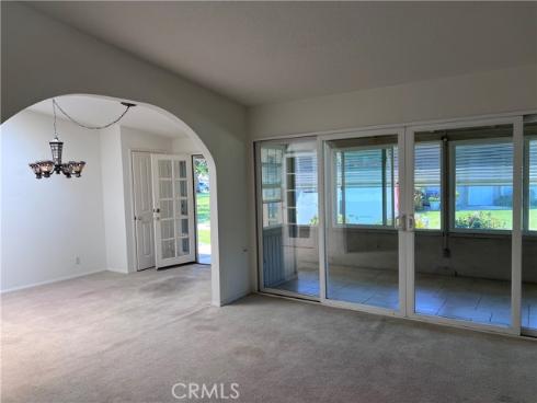 1562  Golden Rain  44C  M2, Seal Beach, CA