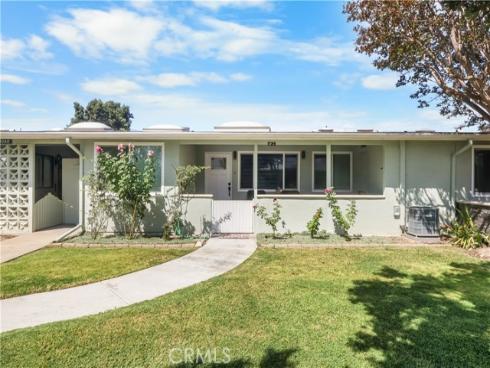 1221 Knollwood 47J Road, Seal Beach, CA