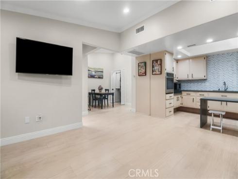 1221  Knollwood  47J  Road, Seal Beach, CA