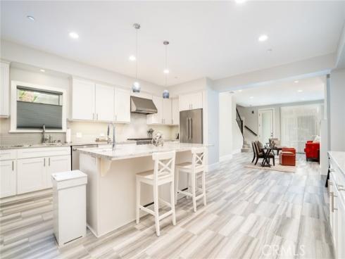 129  Dolphin  , Seal Beach, CA