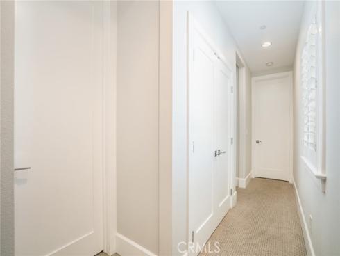 129  Dolphin  , Seal Beach, CA