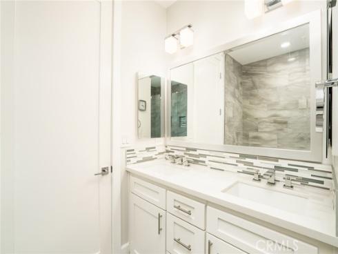 129  Dolphin  , Seal Beach, CA