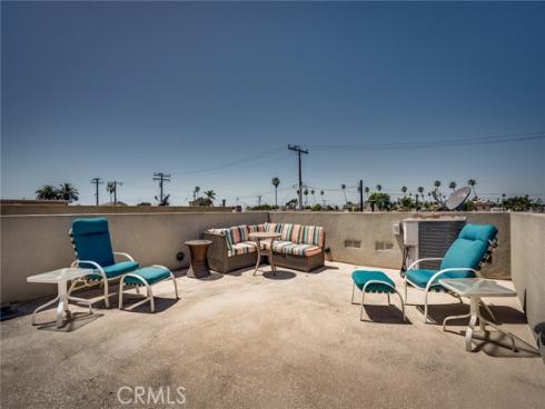 129  Dolphin  , Seal Beach, CA