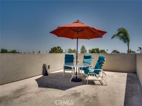 129  Dolphin  , Seal Beach, CA