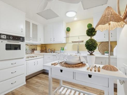 1121  Northwood  237D M9  Road, Seal Beach, CA