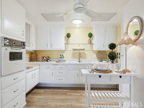 1121  Northwood  237D M9  Road, Seal Beach, CA