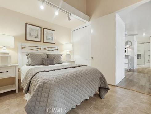 1121  Northwood  237D M9  Road, Seal Beach, CA