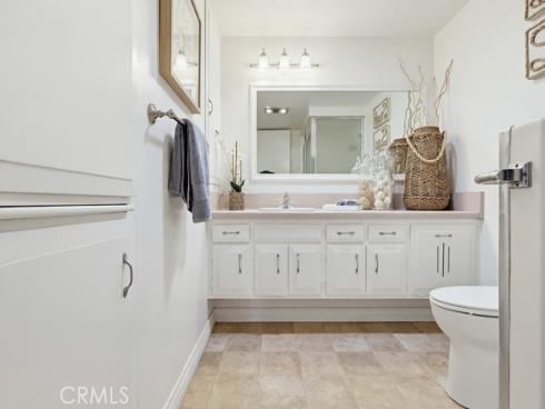 1121  Northwood  237D M9  Road, Seal Beach, CA