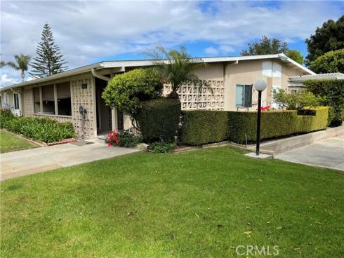 1740  Sunningdale Rd 16g  16G  Road, Seal Beach, CA