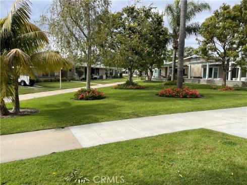 1740  Sunningdale Rd 16g  16G  Road, Seal Beach, CA