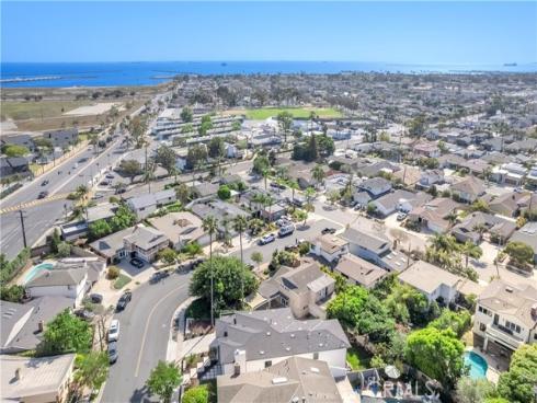 1709  Harbor   Way, Seal Beach, CA