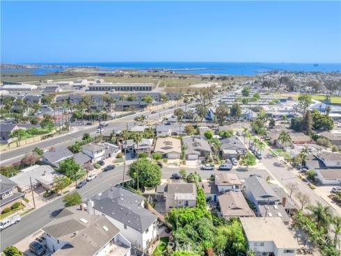 1709  Harbor   Way, Seal Beach, CA