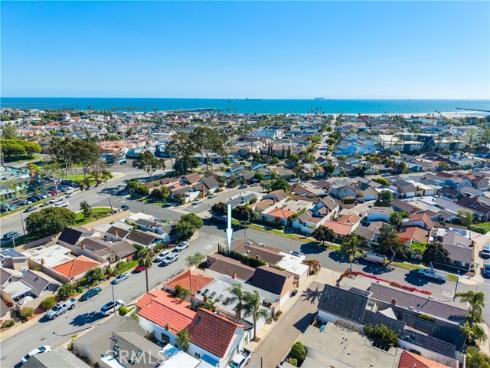 377  Galleon Way  , Seal Beach, CA