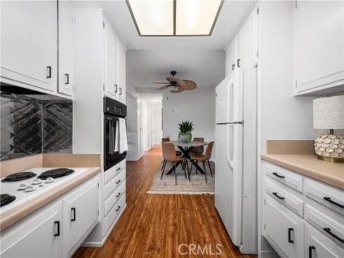 1841  Mckinney  24G  WayM15, Seal Beach, CA