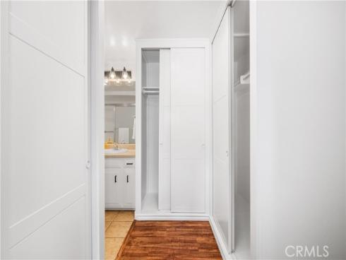 1841  Mckinney  24G  WayM15, Seal Beach, CA