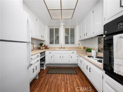 1841  Mckinney  24G  WayM15, Seal Beach, CA