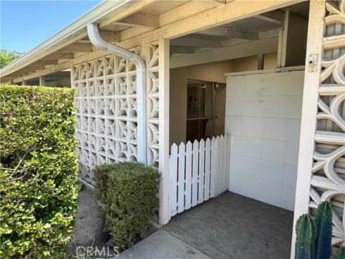 1571 Golden Rain Rd., M5-118i , Seal Beach, CA