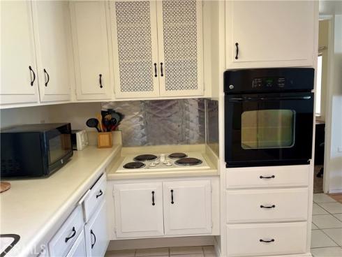 1571 Golden Rain Rd., M5-118i , Seal Beach, CA