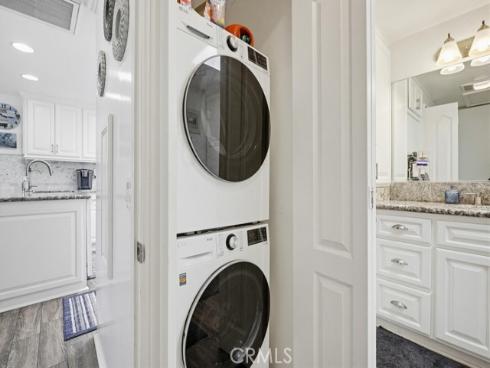 1290 Northwood Road , Seal Beach, CA