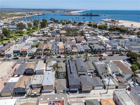 129 14th , Seal Beach, CA