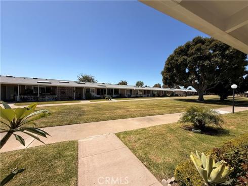 13560 Medinac 102B Lane, Seal Beach, CA