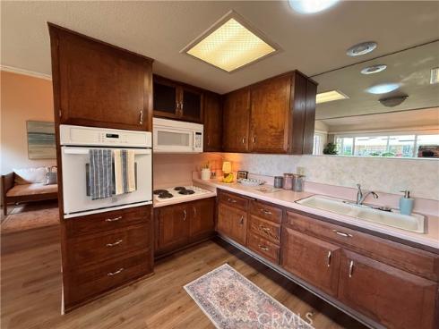 13560 Medinac 102B Lane, Seal Beach, CA