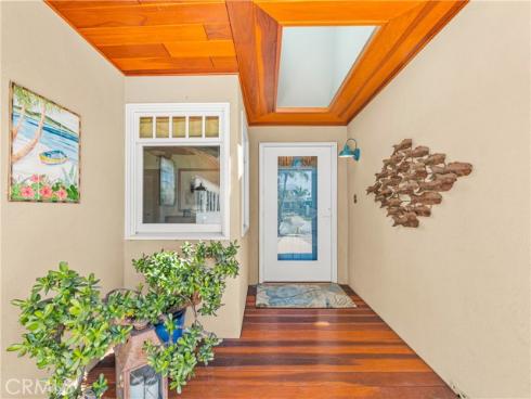 800 Driftwood Avenue, Seal Beach, CA