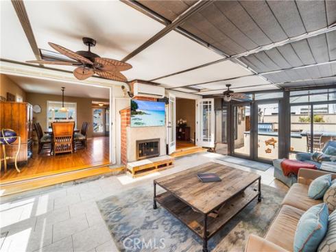 800 Driftwood Avenue, Seal Beach, CA