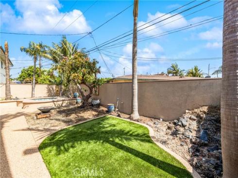 800 Driftwood Avenue, Seal Beach, CA