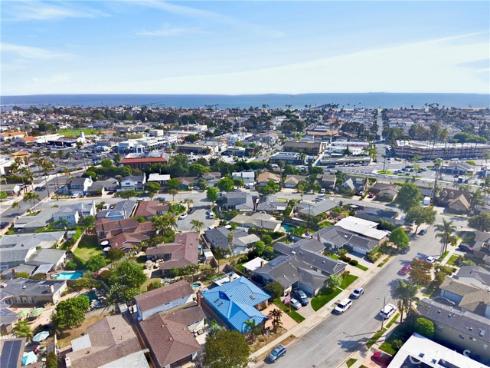 800 Driftwood Avenue, Seal Beach, CA