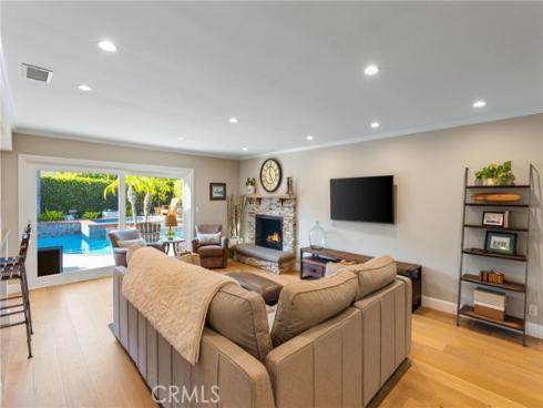 4325 Hazelnut , Seal Beach, CA