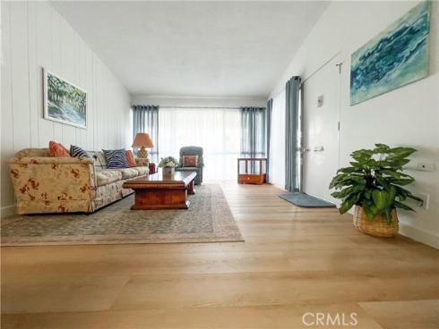 1321  Golden Rain Rd., M2-67d  , Seal Beach, CA
