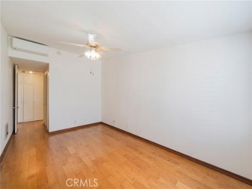 1681 Tam O Shanter M12 10H Road, Seal Beach, CA
