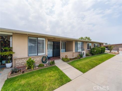 1681 Tam O Shanter M12 10H Road, Seal Beach, CA